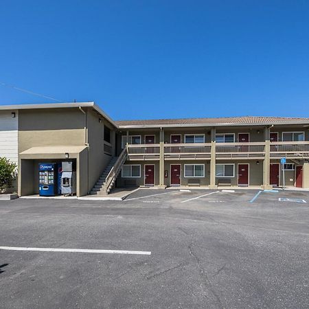 Coastal Valley Inn Castroville Exterior photo